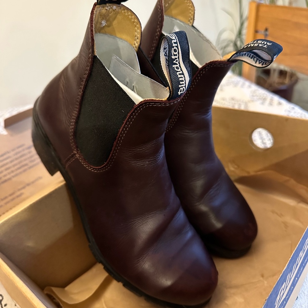 Blundstone 2060 Women’s heeled boots Shiraz burgundy leather size 10 9.5
